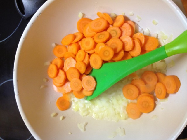 Piletina s mrkvom i šampinjonima